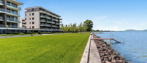 Family Apartment, Multiple Bedrooms, Lakeside (Lake Side Luxury-Steps To The Lake) | Exterior