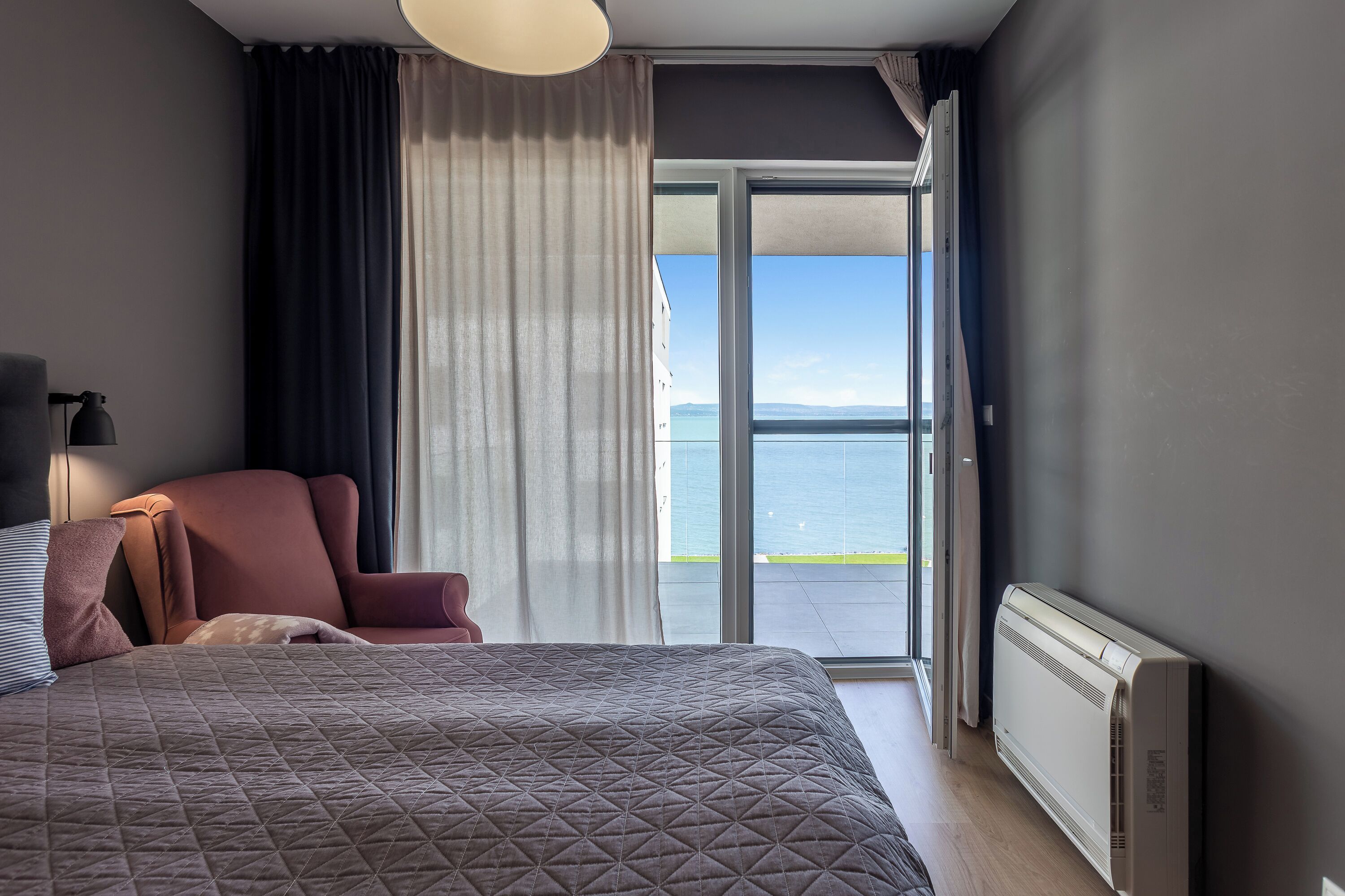 2 phòng ngủ, truy cập Internet không dây miễn phí, bộ trải giường 