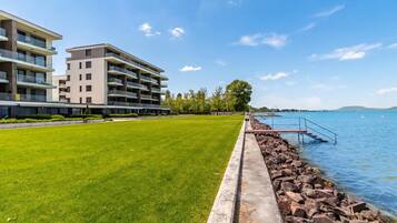 Family Apartment, Multiple Bedrooms, Lakeside (Lake Side Luxury-Steps To The Lake) | Exterior