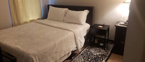 3 bedrooms, in-room safe, iron/ironing board, free WiFi