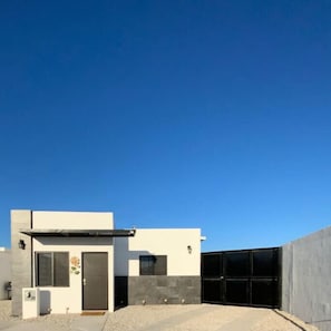 Exterior - Casa de Frida- Cozy 3b 2bth home
(Puerto Peñasco)