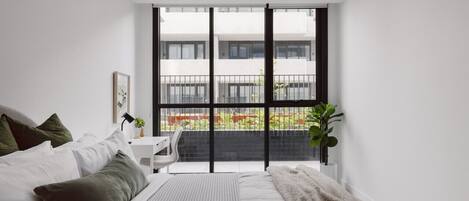 1 bedroom, desk, iron/ironing board, WiFi