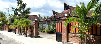 Capital O 92615 Villa Utama D'alas Purwo