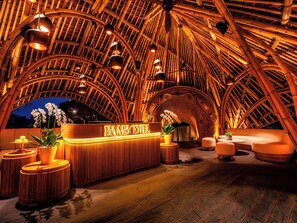 Lobby sitting area - Bambootel Sawah View (Tampaksiring)