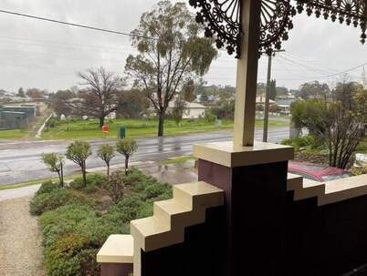 R&R Blue Diamond Luxury Cottage Maryborough, Vic
