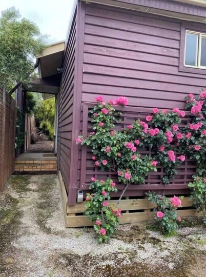 R&R Blue Diamond Luxury Studio Maryborough, Vic
