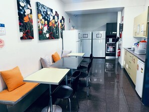 Dining - Carric House (North Melbourne)