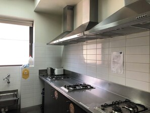 Gemeinsame Küchenausstattung