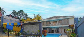 Collection O 92634 Villa Ds