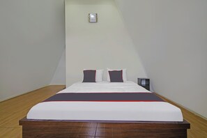 Quarto casal luxo | Wi-Fi de cortesia, roupa de cama