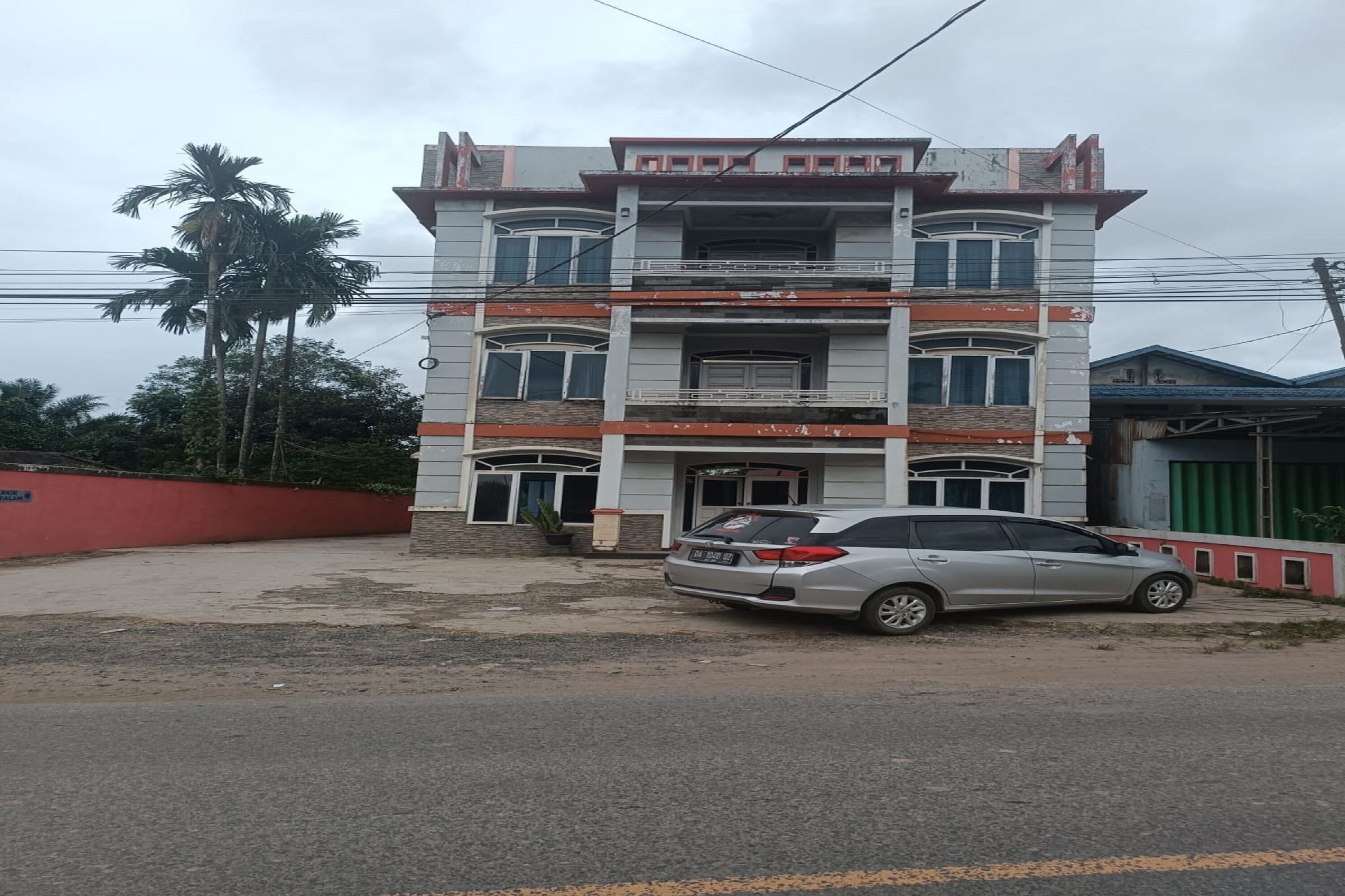 Mặt tiền nơi lưu trú