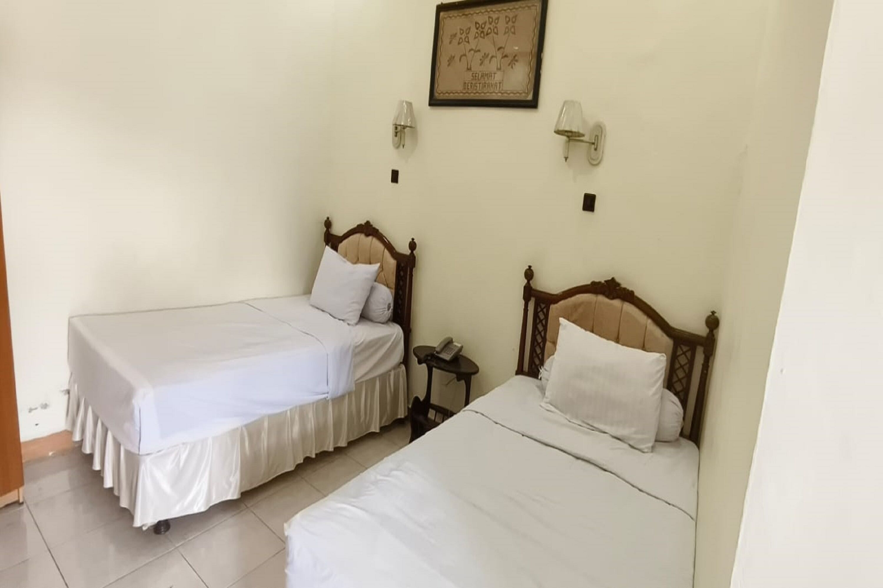 Standard Twin Room | Laptop workspace, free WiFi, bed sheets