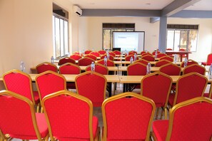 Business centre - The Harp Hamilton Park (Kampala)