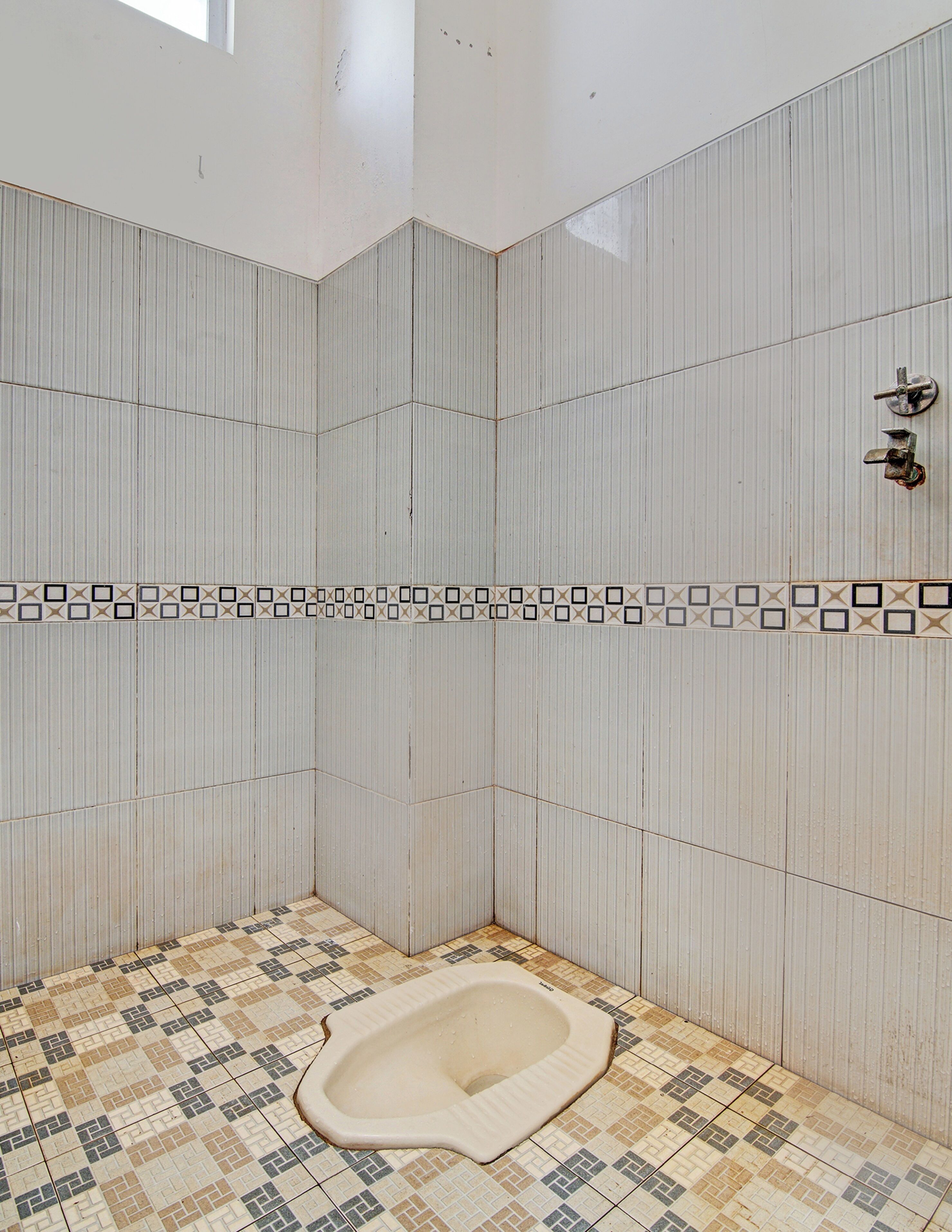 Foto - Hotel O Penginapan Syafira Near Perumahan Mustamindo Permai 1