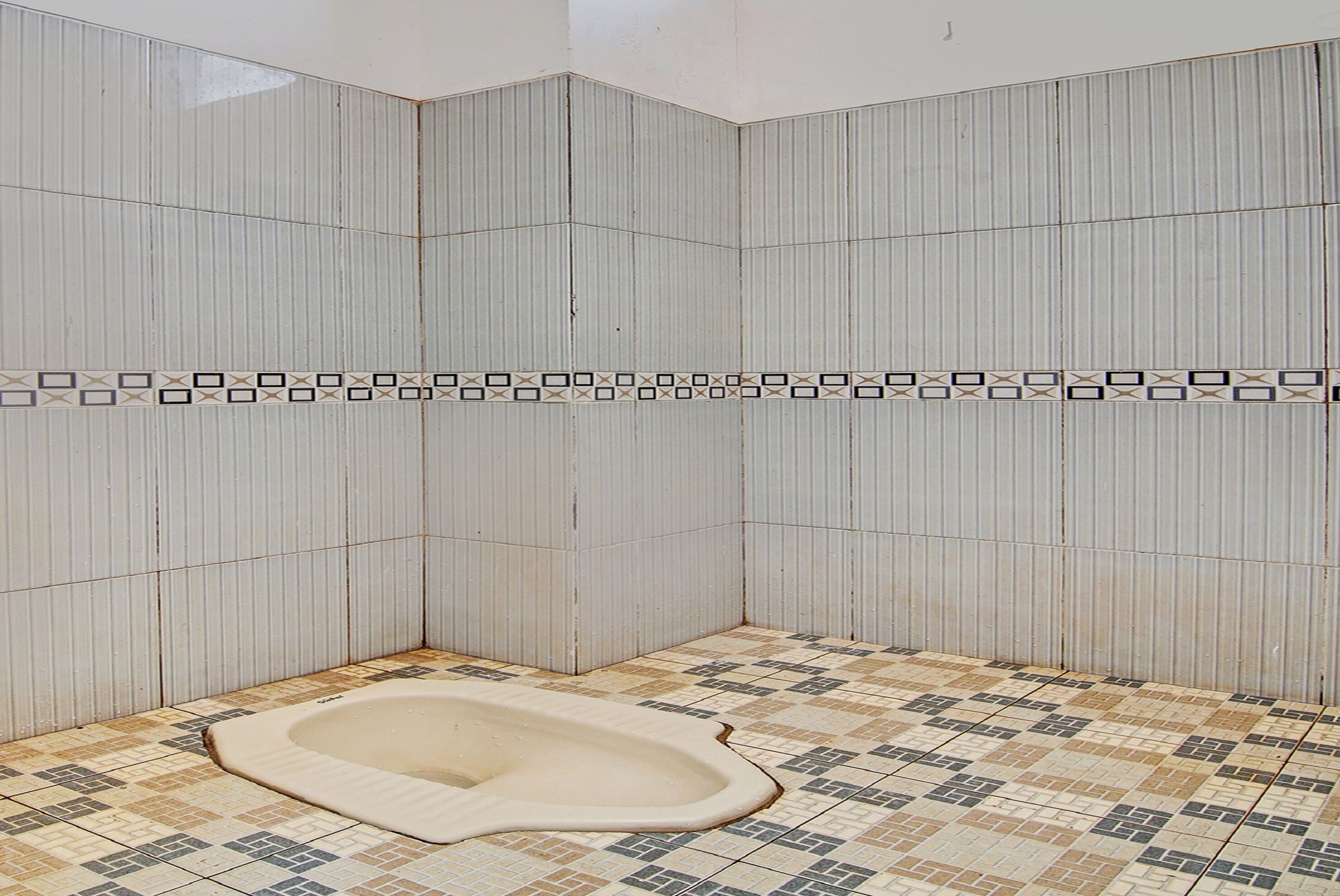 Foto - Hotel O Penginapan Syafira Near Perumahan Mustamindo Permai 1