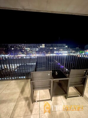 Property grounds - Boujee in Braddon - 1bd 1bth Apt (Braddon)