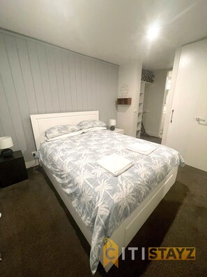 1 bedroom, iron/ironing board, free WiFi