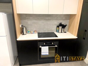 Micro-ondes, four, plaque de cuisson, lave-vaisselle
