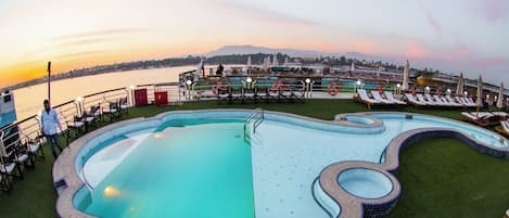 Piscine extérieure