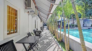 Kolam renang outdoor