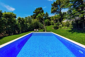 Outdoor pool - Estoril Royal Atlantic Villa (Cascais)