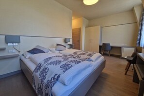 Chambre Double | Coffres-forts dans les chambres, Wi-Fi gratuit