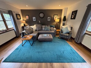Cottage | Living area