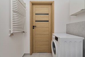 Apartment, 1 Bedroom, Balcony | Bathroom | Shower, towels