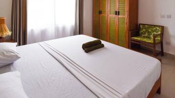 3 soveværelser, skrivebord, strygejern/strygebræt, Wi-Fi