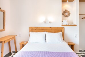 3 bedrooms, free WiFi, bed sheets - Apartment 'Dendrinos House' with Sea View, Wi-Fi and Air Conditioning (Galissas)