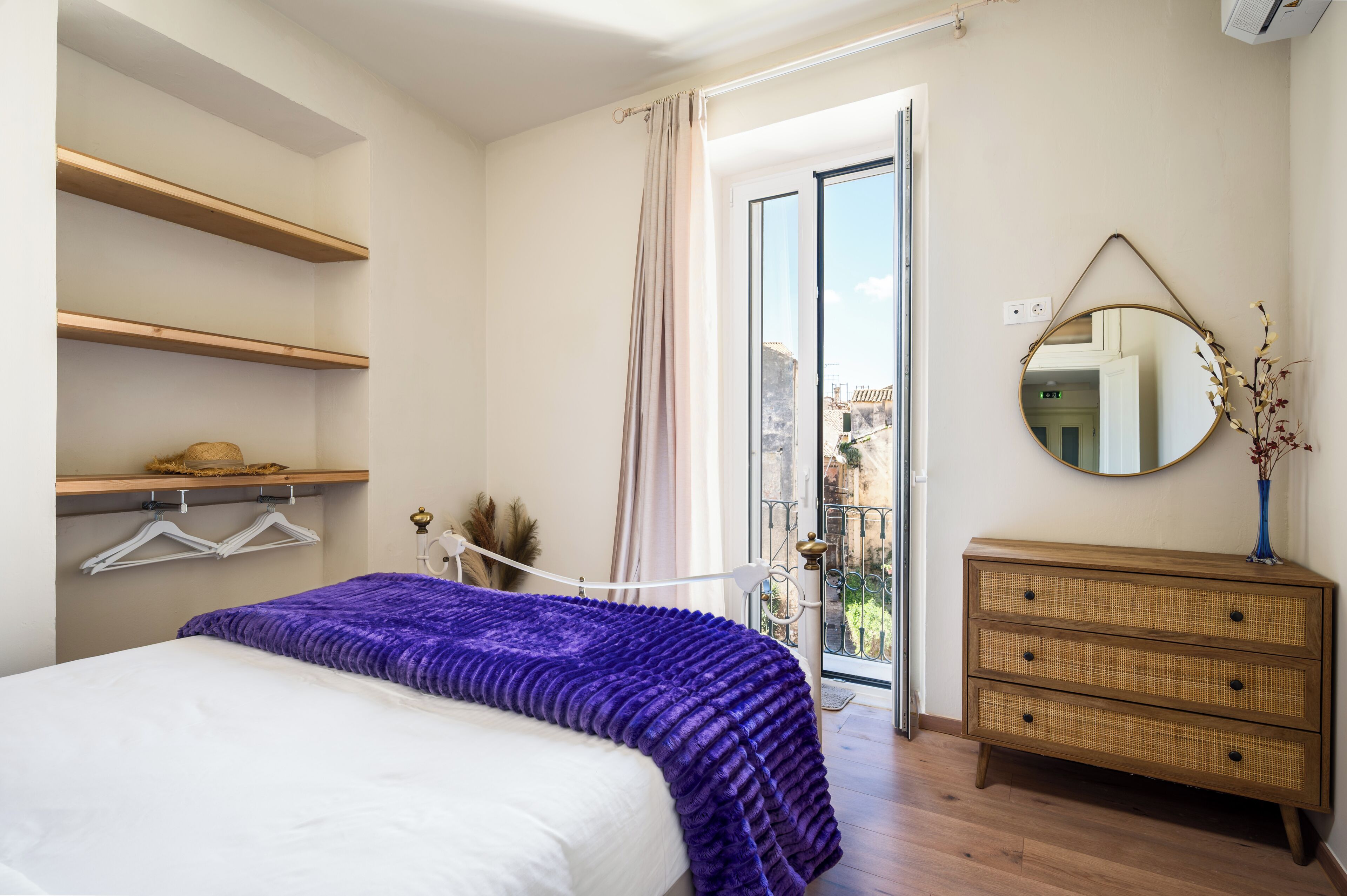 Suite, 1 Schlafzimmer, Balkon, Meerblick | Zimmersafe, Bügeleisen/Bügelbrett, kostenloses WLAN, Bettwäsche