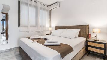Desk, iron/ironing board, free WiFi, bed sheets