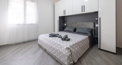 Holiday Home "Casa Claudia" with Private Terrace & Wi-Fi