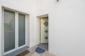 Exterior detail - Holiday Home "Casa Claudia" with Private Terrace & Wi-Fi (Assemini)
