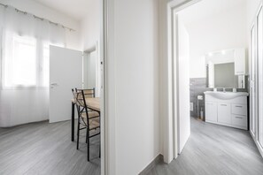 Interior - Holiday Home "Casa Andrea" with Private Terrace & Wi-Fi (Assemini)