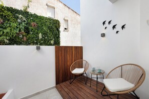 Terrace/patio - Apartment 'Old Town Apartments City View' with Balcony, Wi-Fi and Air Conditioning (Lagos)