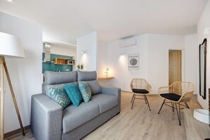 TV - Apartment 'Old Town Apartments City' with Wi-Fi and Air Conditioning (Lagos)