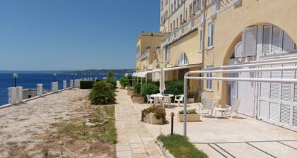 Apartment "Sea House on the Rocks" with Private Terrace & A/C