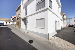 Exterior - Apartment 'Old Town Apartments Sea View' with Sea View, Wi-Fi and Air Conditioning (Lagos)