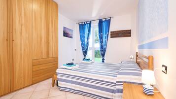 1 bedroom, free WiFi, bed sheets