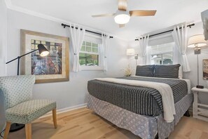 2 habitaciones, escritorio, tabla de planchar con plancha y wifi