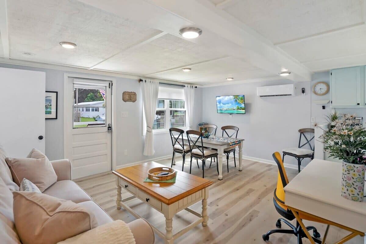 TV, offices