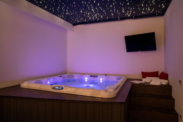 Bed sheets - L'Oleandro Room's - Suite & Spa (Gonnosfanadiga)
