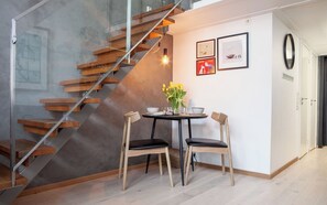 Studio Suite | Dining room