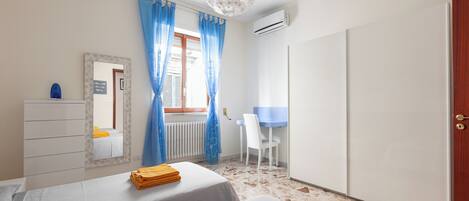 4 bedrooms, iron/ironing board, travel crib, free WiFi