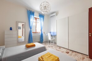 4 bedrooms, iron/ironing board, travel cot, free WiFi