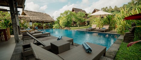 Utomhuspool