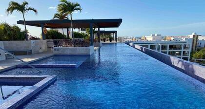 Beach Front/Luxury/4 BDRM/Heated Pool/WiFi