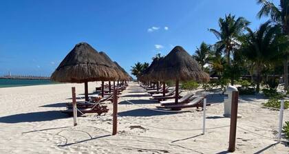 Beach Front/Luxury/4 BDRM/Heated Pool/WiFi