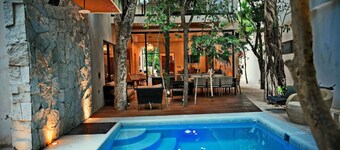 Luxury 5-BR Oasis: Golf, Private Pool, Beach!